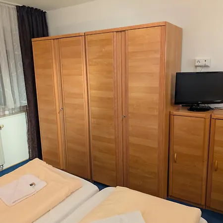 Hotel Hotel-gasthof Zur Rose 3*