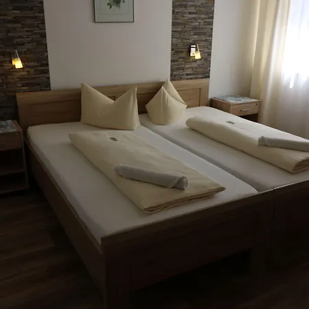 Hotel-gasthof Zur Rose 3* Weißenhorn