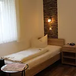 Hotel-gasthof Zur Rose Otel 3*
