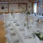 Hotel-gasthof Zur Rose Otel Weißenhorn