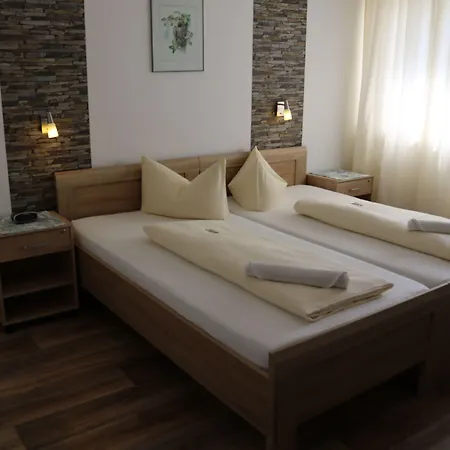 Hotel-gasthof Zur Rose 3* Weißenhorn