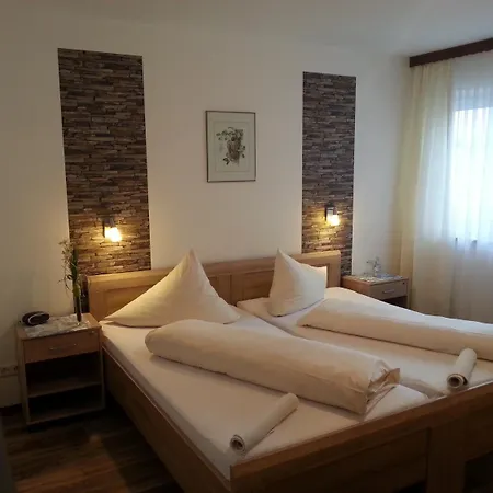 Hotel Hotel-gasthof Zur Rose Weißenhorn