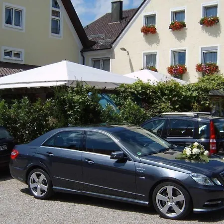 Hotel-gasthof Zur Rose فندق Weißenhorn