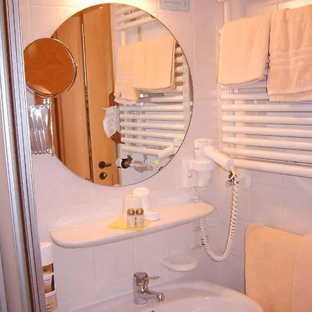 Hotel-gasthof Zur Rose 3* Weißenhorn